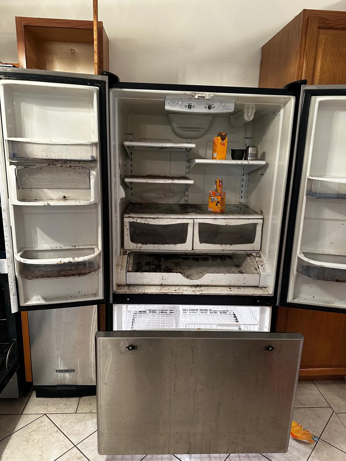 Inside Fridge Cleaning before